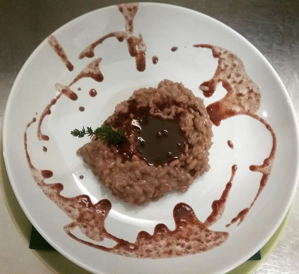 Risotto al curtefranca rosso con riduzione al curtefranca 